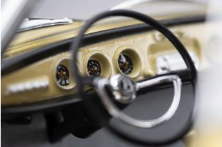 Volkswagen Karmann Ghia Typ 34 Manila yellow / black top \"Limited 1000 pieces\" - Sticker on the box Norev 1:18 Metallmodell 2 Türen, Kofferraum und Motorhaube  zu öffnen!