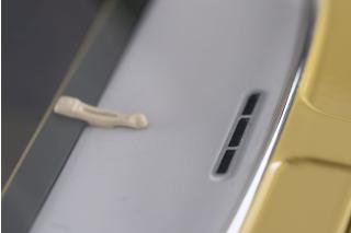 Volkswagen Karmann Ghia Typ 34 Manila yellow / black top \"Limited 1000 pieces\" - Sticker on the box Norev 1:18 Metallmodell 2 Türen, Kofferraum und Motorhaube  zu öffnen!