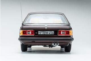 BMW 745i E23 (1984) - burgundy red met. Touring Modelcars 1:18 Metallmodell 4 Türen, Motorhaube und Kofferraum zu öffnen!