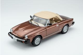 Pininfarina Spidereuropa 1982 - marrone chiaro Touring Modelcars 1:18 Metallmodell 2 Türen, Motorhaube und Kofferraum zu öffnen!