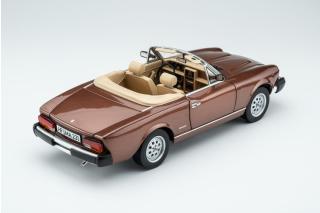 Pininfarina Spidereuropa 1982 - marrone chiaro Touring Modelcars 1:18 Metallmodell 2 Türen, Motorhaube und Kofferraum zu öffnen!