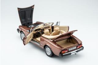 Pininfarina Spidereuropa 1982 - marrone chiaro Touring Modelcars 1:18 Metallmodell 2 Türen, Motorhaube und Kofferraum zu öffnen!
