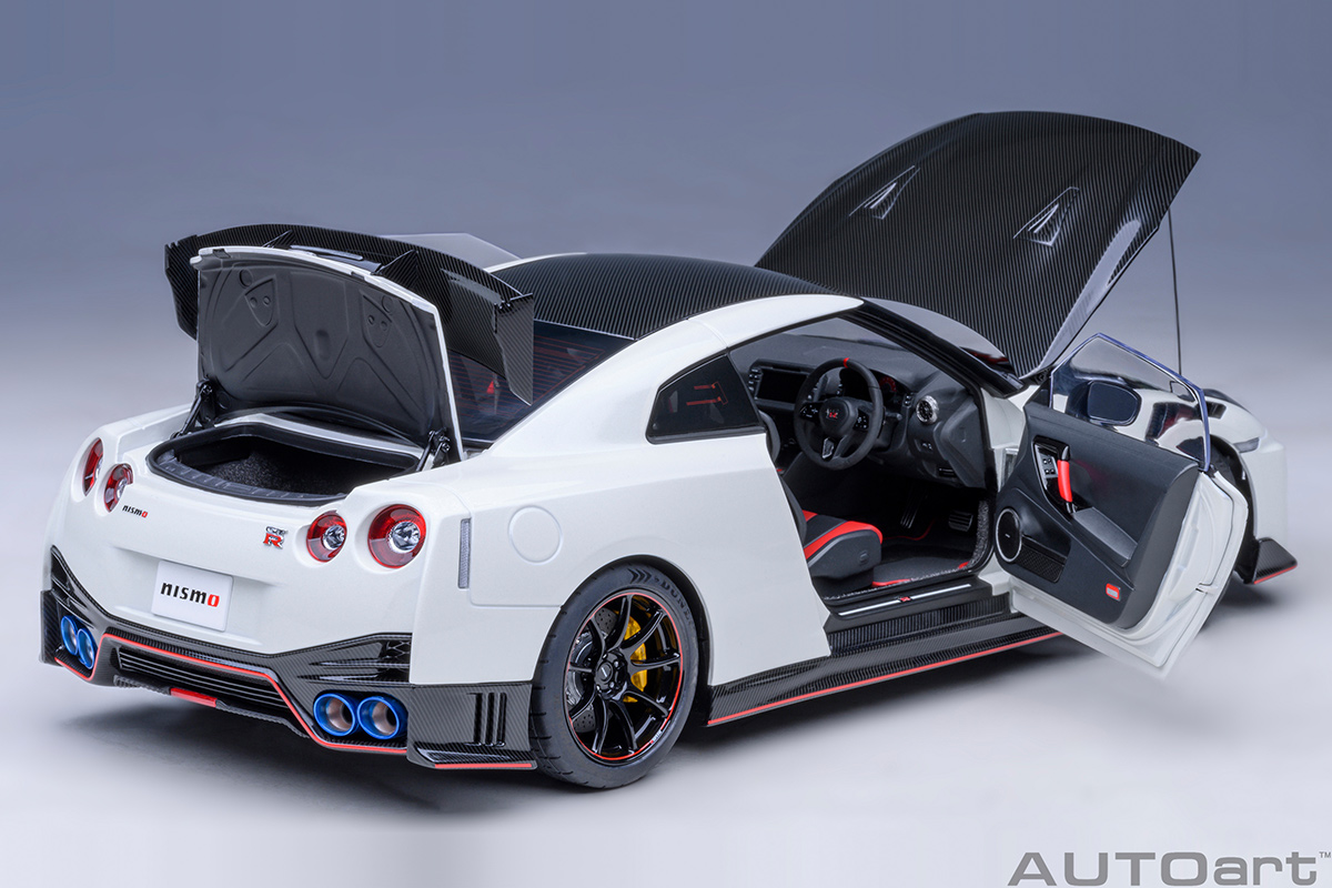 Modellauto NISSAN GT-R (R35) NISMO 2022 SPECIAL EDITION (BRILLIANT 