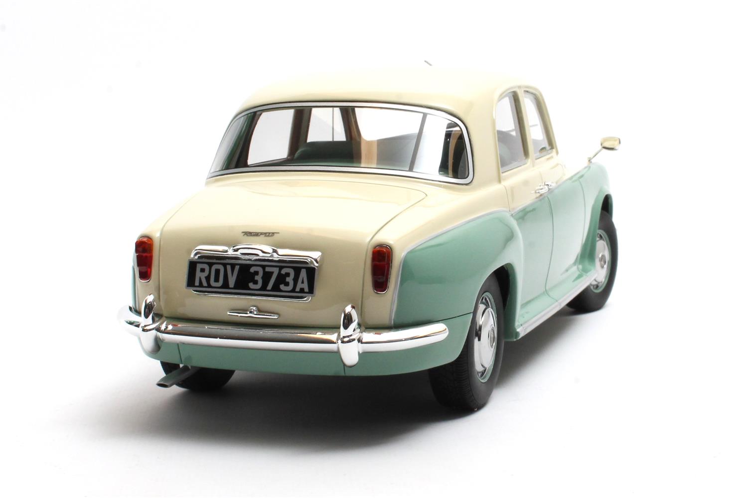 Modellauto Rover 110 P4 white / green `62-`64 Cult Scale Models 1