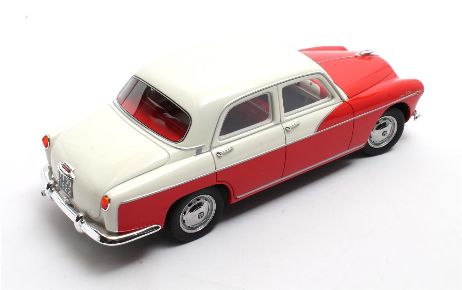 Alfa Romeo 1900 Super Berlina 1958 Cult Models 1/18 – Rouge Et Blanc – Prévente