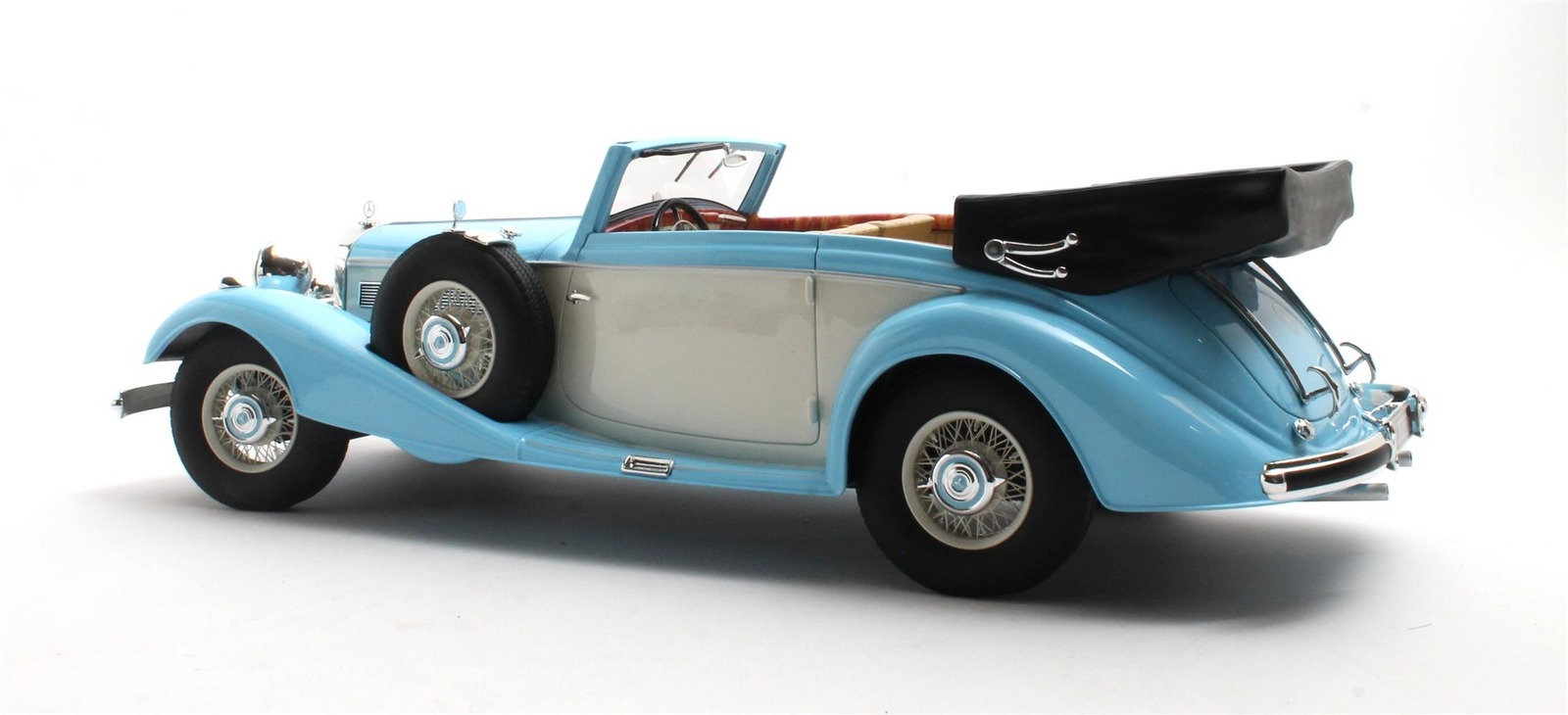 Modelcar Mercedes-Benz 540K Cabriolet B blue/white `36-`38 Cult