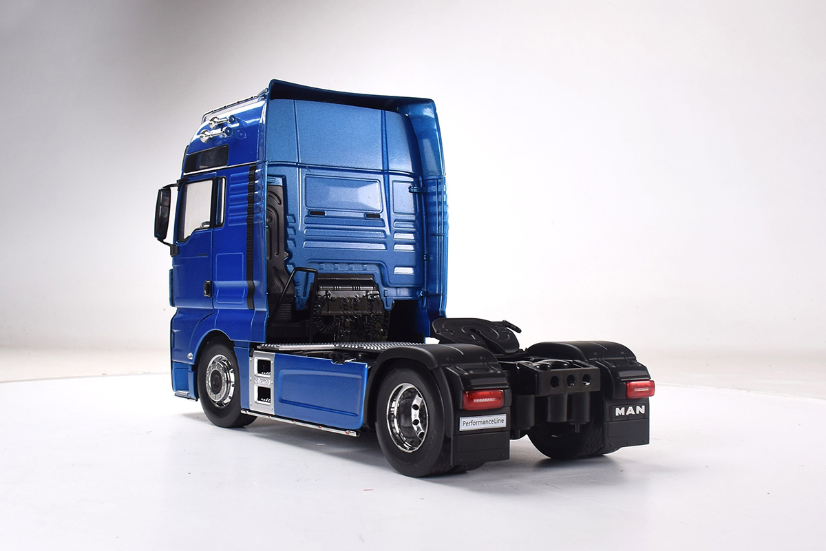 Man tgx 18. Man tgx 33 860. 640 d38. ман tgx 18. тягач man tgx xxl.